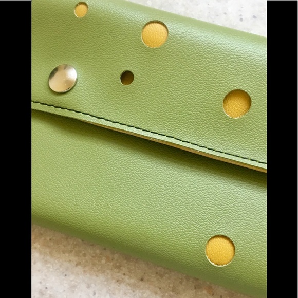 Pretty and unique Holly Aiken clutch! - Picture 5 of 7